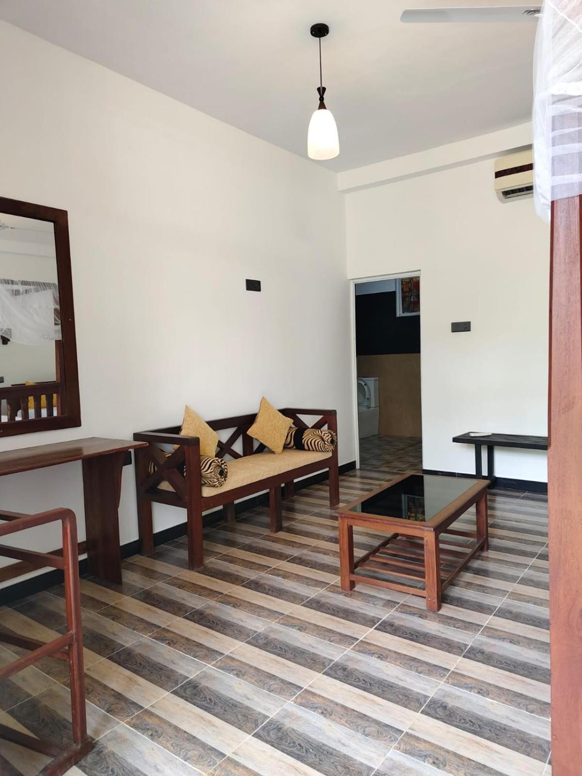 Queen'S Place Унаватуна Экстерьер фото